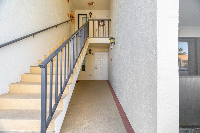 Photo - 2025 SW Silver Pine Way Apartment