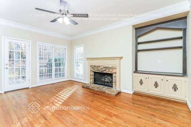 Foto del edificio - 4885 Leeds Ct