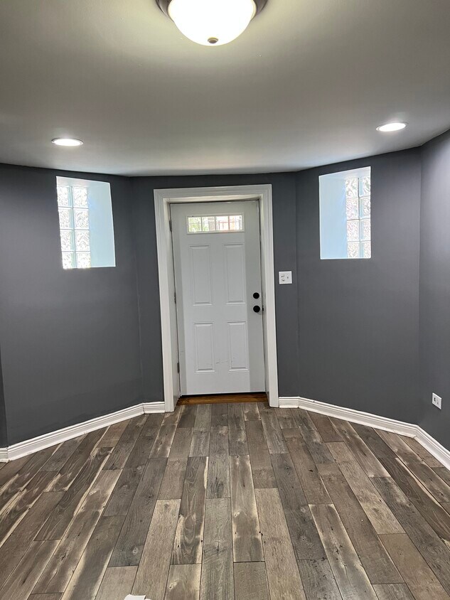 6536 S Drexel Ave Unit Garden, Chicago, IL 60637 Apartments in Chicago, IL