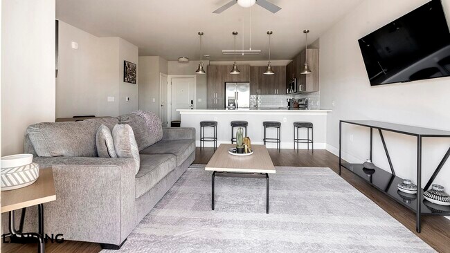 Building Photo - 10800 Colonial Gtwy Dr