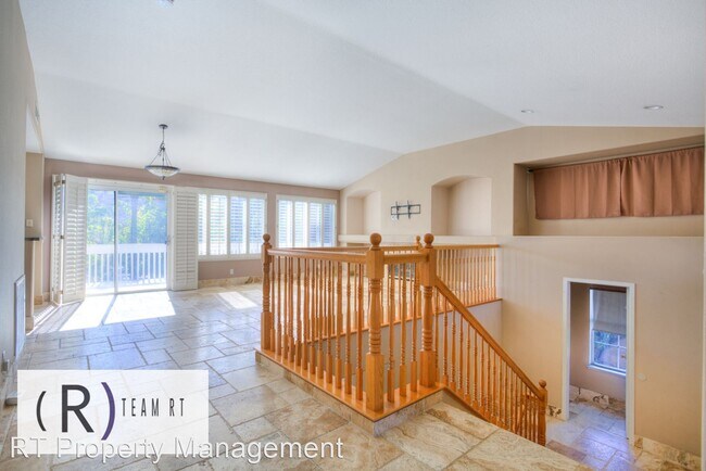 Foto del edificio - 4 br, 3 bath House - 2029 Vista Del Sol