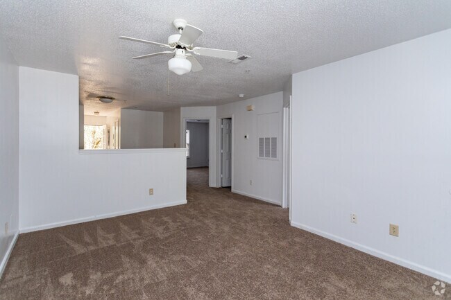 2HAB, 2BA - 860 ft² - The Pines Apartments of Graham