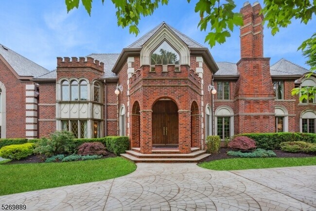 Building Photo - 36 Woodland Rd