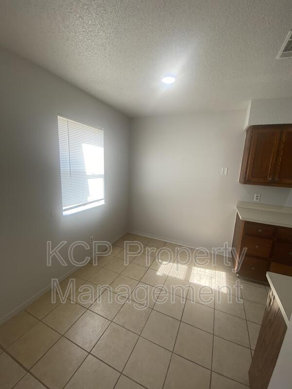 Foto del edificio - 336 W Dogwood St