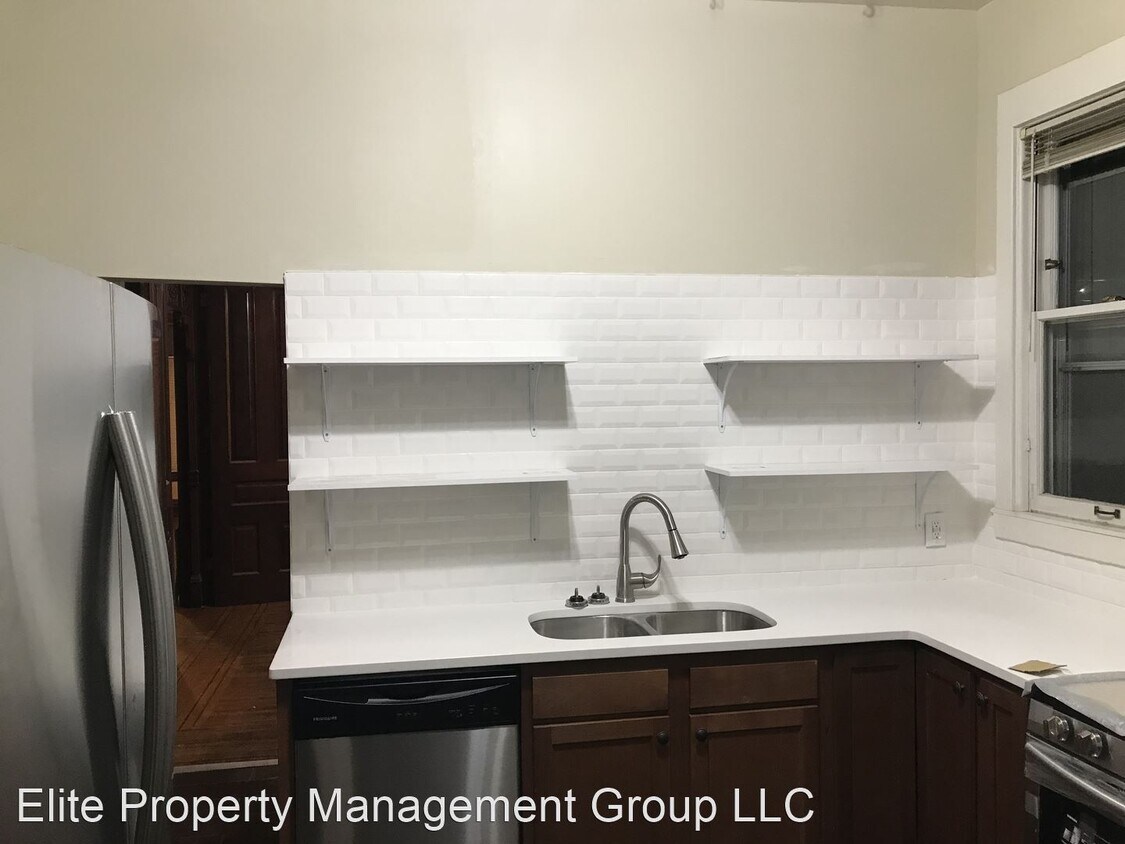 Foto principal - 5 br, 2 bath House - 3249 2nd Ave S