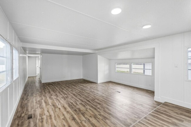 Building Photo - 120 Parker Ave