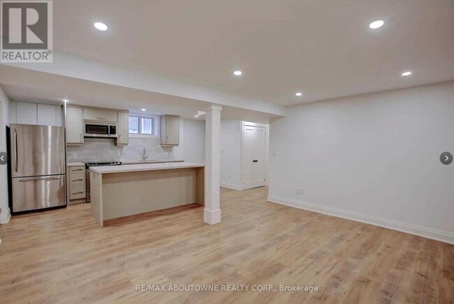 Photo du bâtiment - 136 Westside Dr