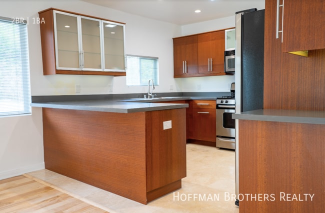 Building Photo - 1117 Cochran Ave