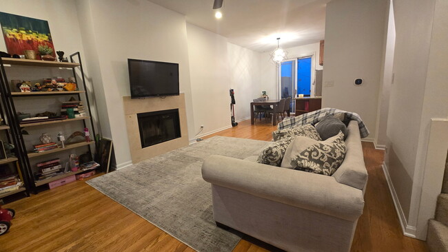 Living Room - 1733 W Crystal St