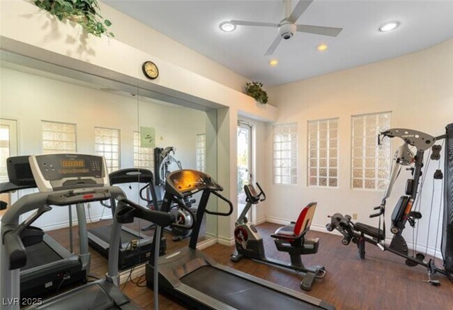 Foto del edificio - 5155 W Tropicana Ave