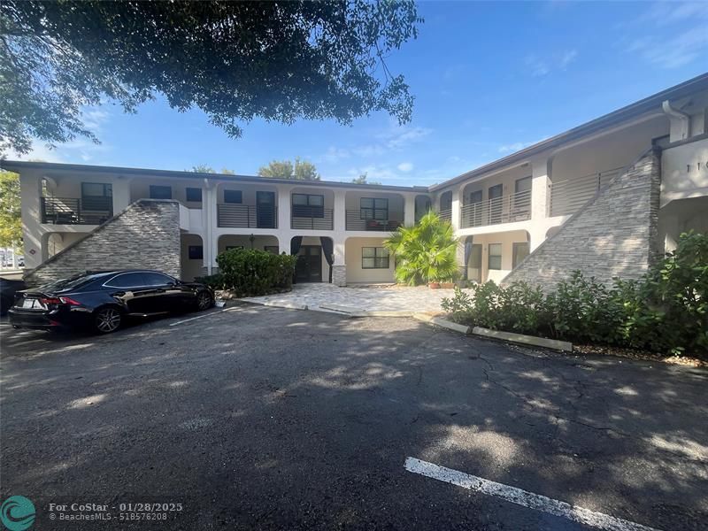 Foto principal - 1109 E Broward Blvd