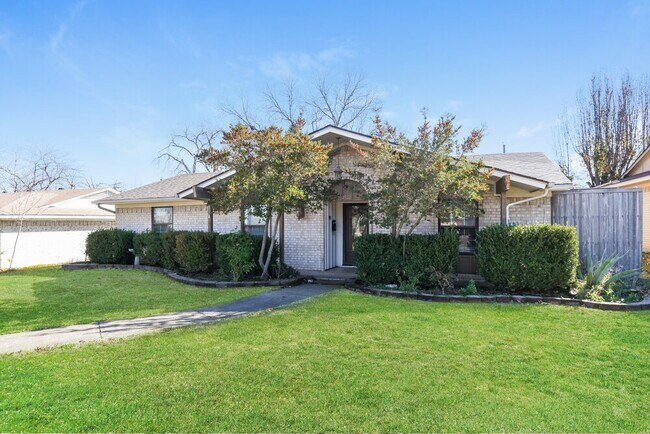 Foto del edificio - 2532 Belhaven Dr
