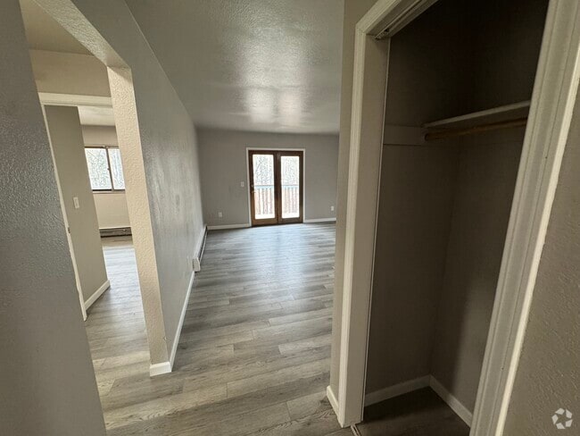 Building Photo - 2260 W Melanie Ave