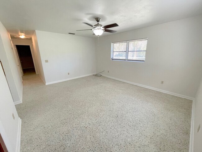 Foto del edificio - 4640 Grant Rd