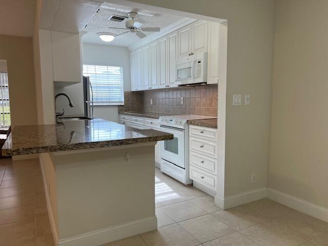 Foto del edificio - 14404 Canalview Dr