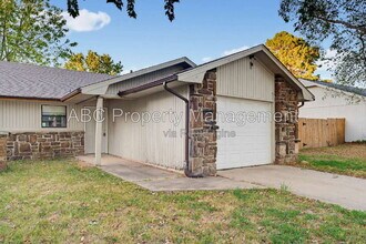 Building Photo - 2503 W Turtle Creek Dr