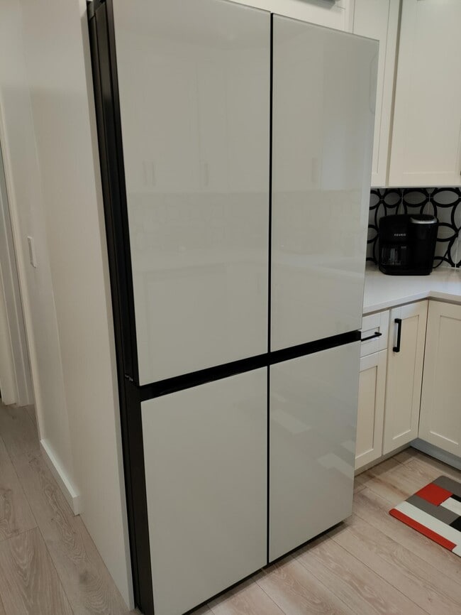 Foto del edificio - 509 N Lakeside Dr