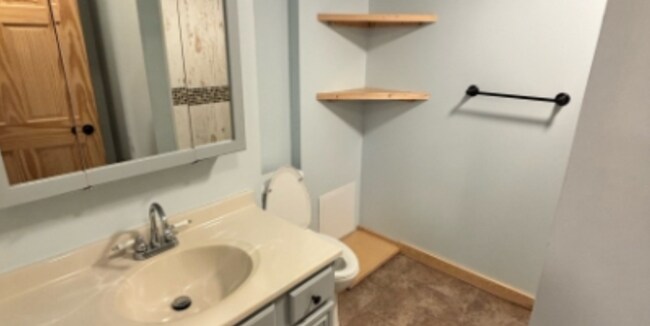 Foto del edificio - 815 Salmon Ave