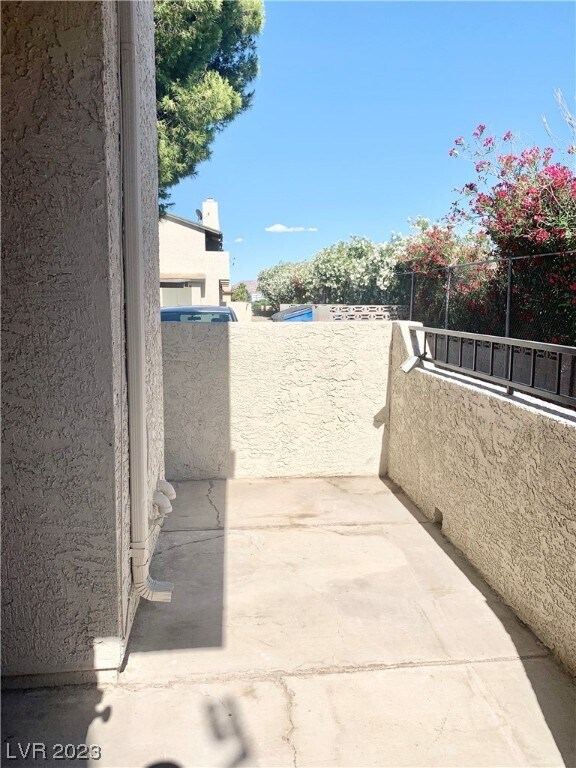 Foto del edificio - 3771 Shirebrook Dr
