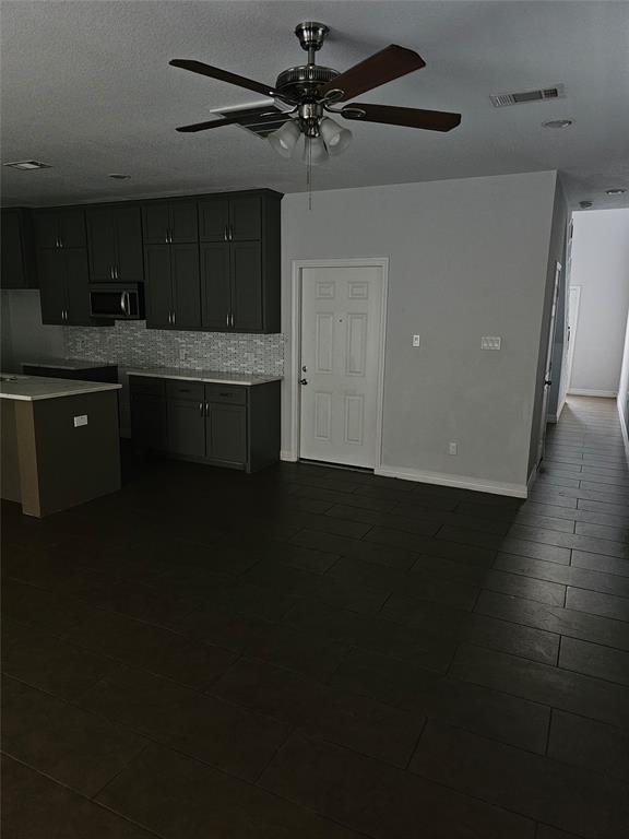 Building Photo - 8205 Oak Knoll Ln