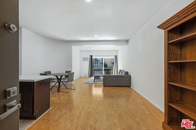 Building Photo - 1440 Veteran Ave