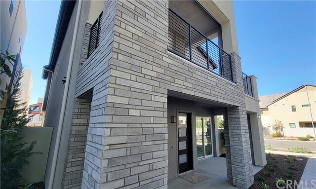 Building Photo - 107 Glance