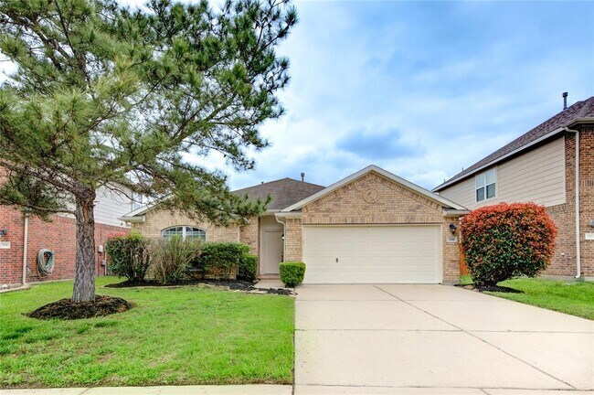 Building Photo - 5806 Cedar Field Way