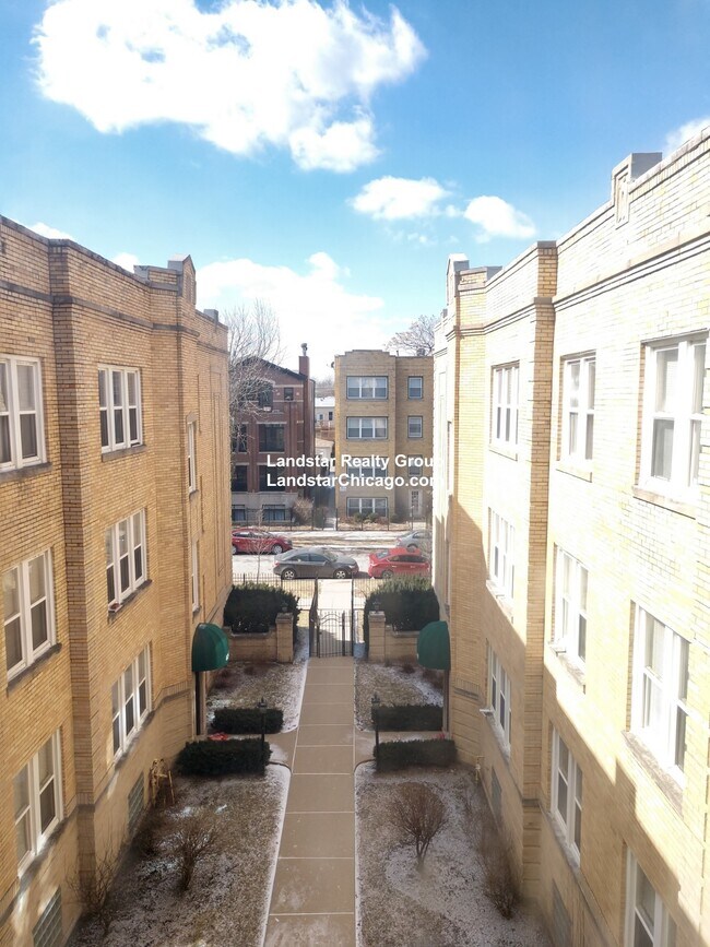 Foto del edificio - 4045.5 N Mozart St