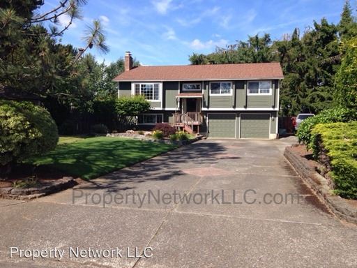 Building Photo - 2864 NE Linden Ave