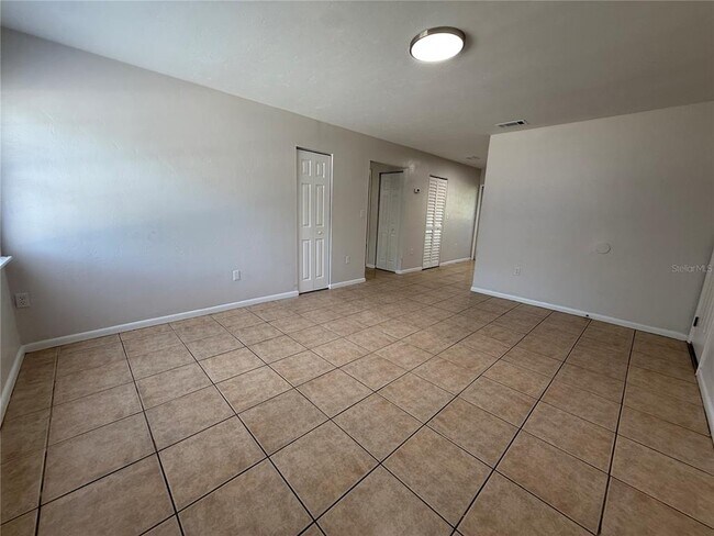 Foto del edificio - 6104 SW 12 Pl