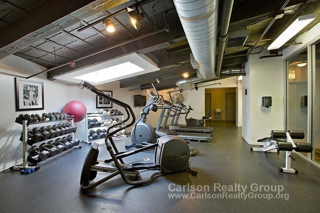 Foto del edificio - 439 S Dearborn St