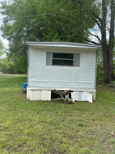 Foto del edificio - 212 Stacey Tucker Cir