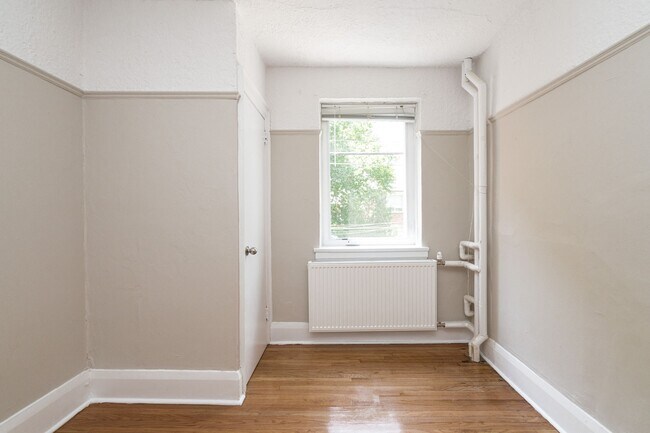 Photo du bâtiment - 100 Vaughan Rd