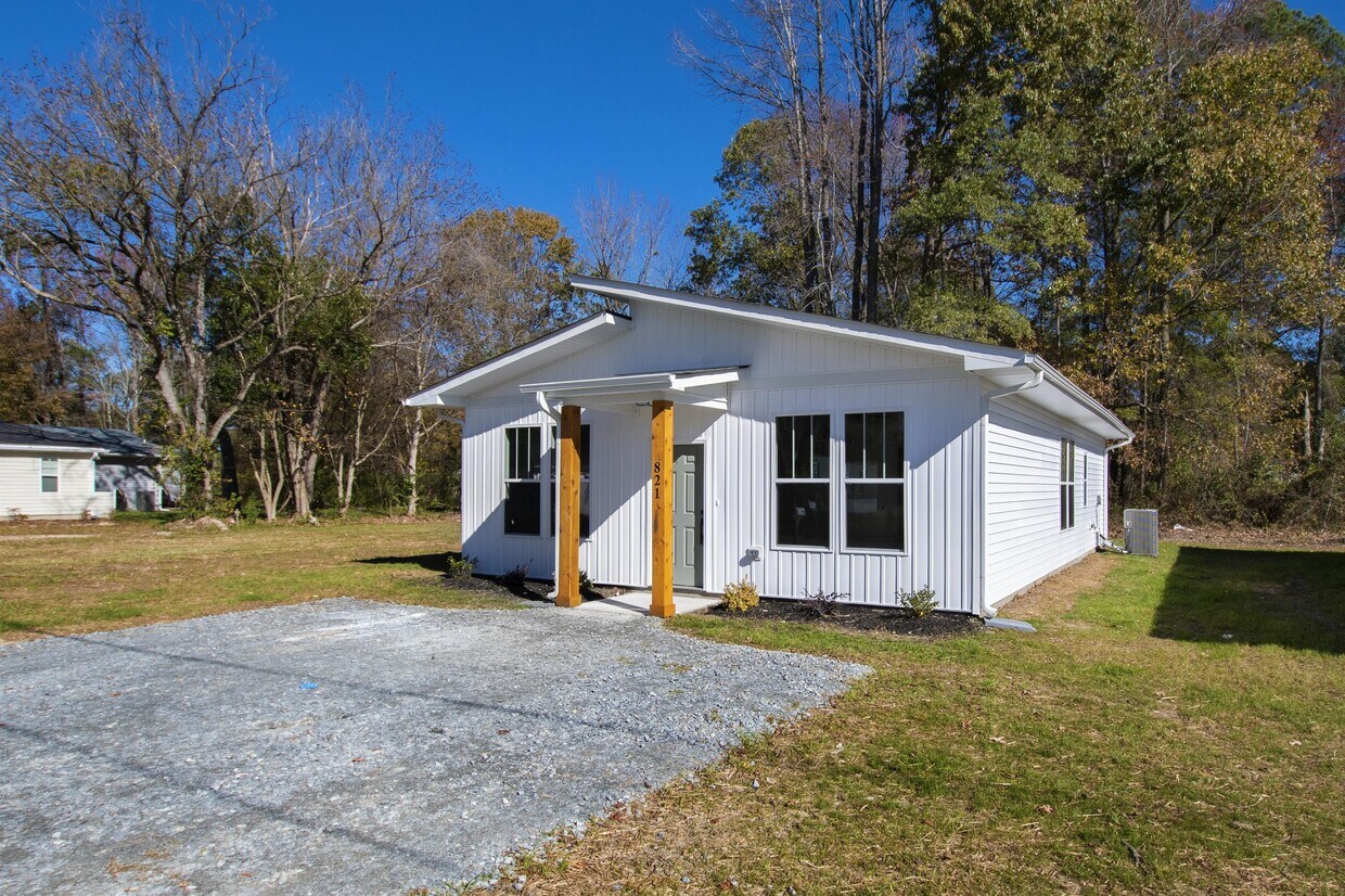 821 Martin St, Smithfield, NC 27577 House Rental in Smithfield, NC