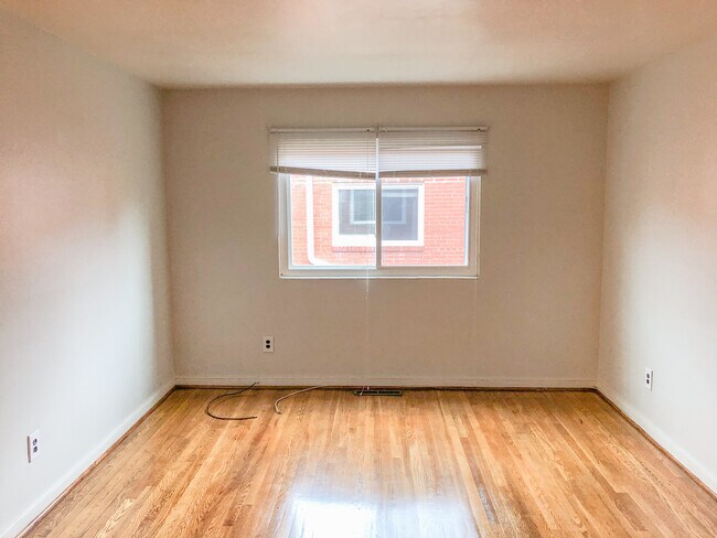 Building Photo - 3528 Grove Ave