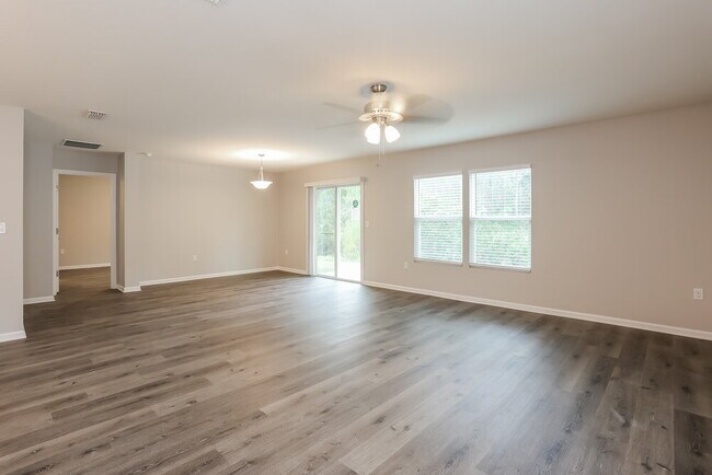 Foto del edificio - 1981 April Oaks Dr