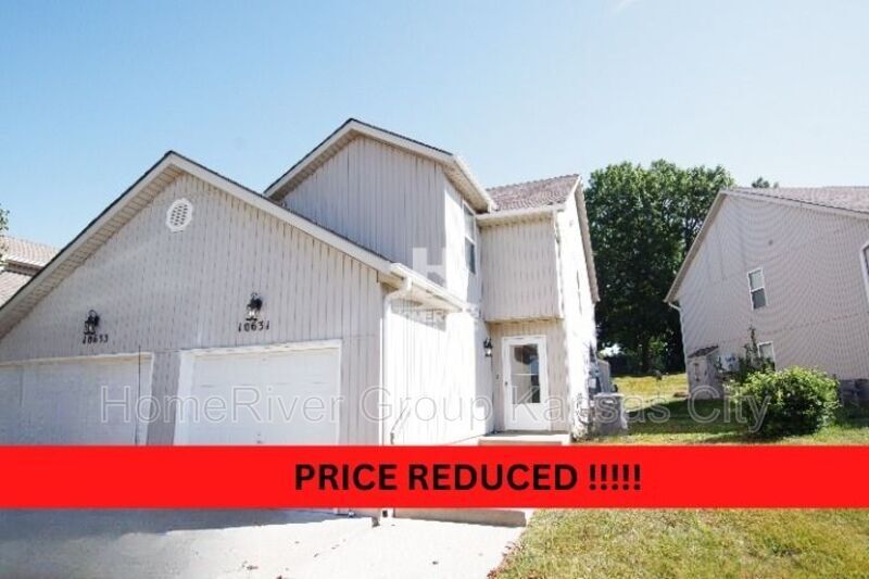 Primary Photo - 10631 N Locust Ct