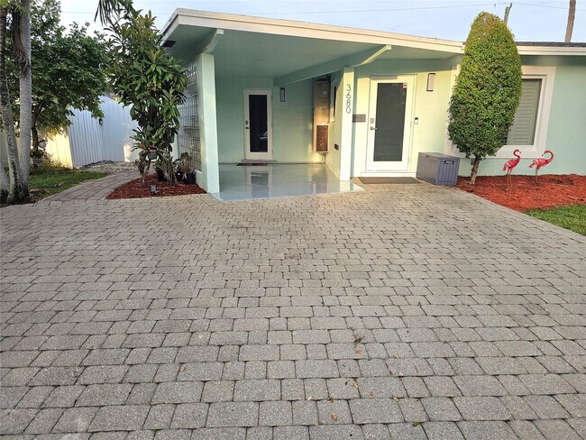 Foto del edificio - 3680 NE 16th Ave