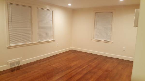 Recessed lighting - 49 Ridgeview Ave