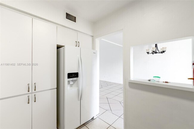 Foto del edificio - 2225 NE 123rd St