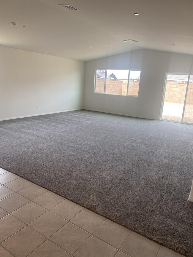Building Photo - 12926 Dawn Ridge Way
