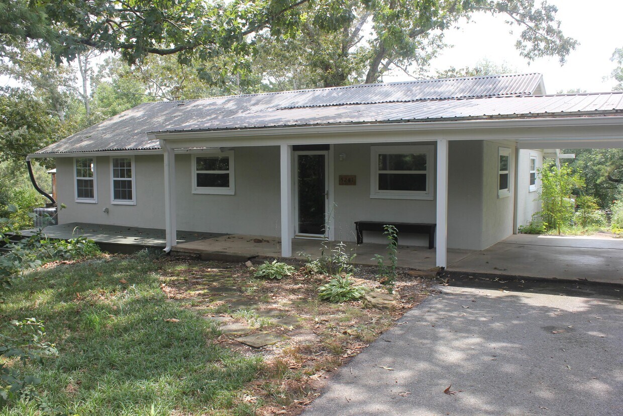 Primary Photo - 5281 Wild Smith Rd