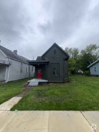 Building Photo - 317 S Grand Ave
