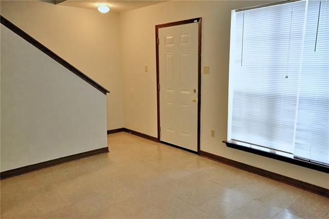 Building Photo - 105 Woodland Dr