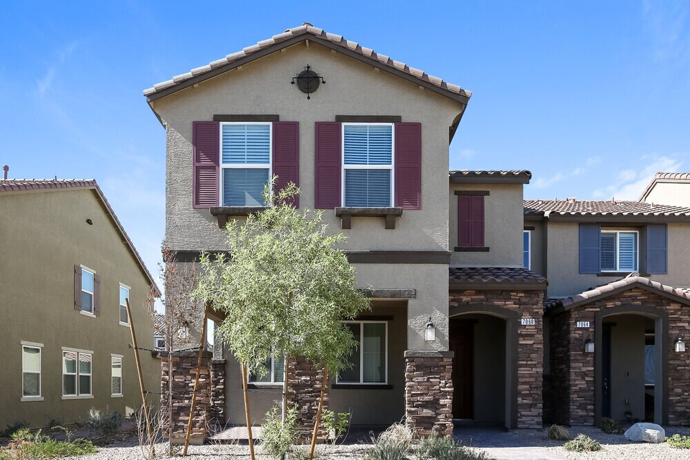 Primary Photo - 7060 Coyote Mesa St