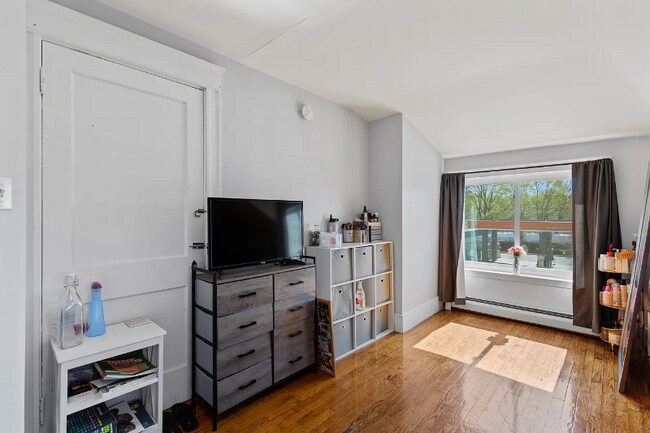 Foto del edificio - 219 Brighton Ave