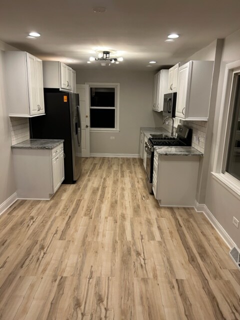 Primary Photo - 4N410 3rd Ave