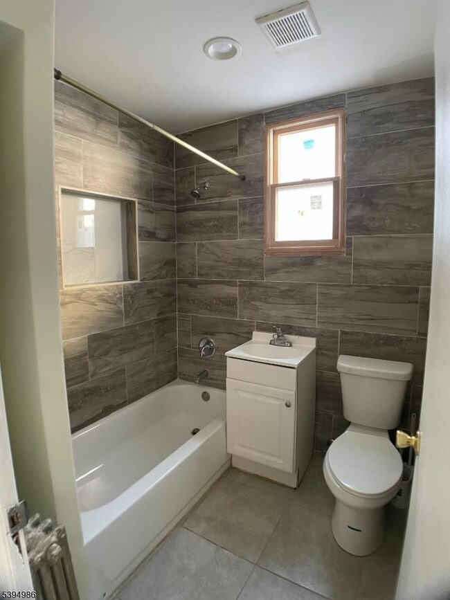 Building Photo - 174 N 17th St