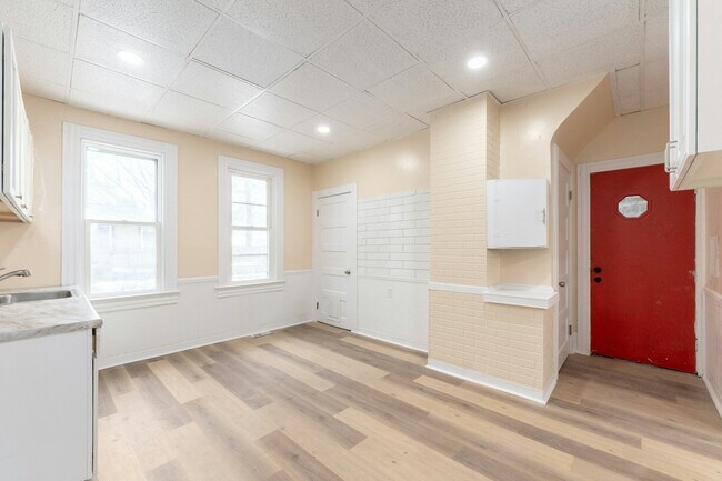 Building Photo - 3794 W 38th St