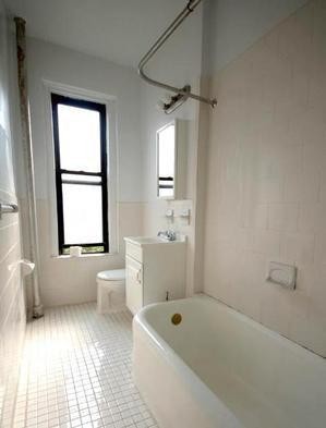 Building Photo - 2 bedroom in Astoria New York 11106
